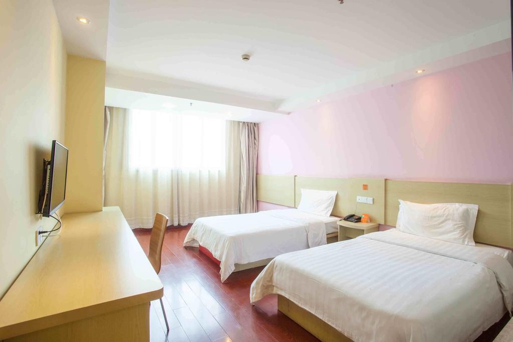 7Days Inn Guangzhou Shijing Jinbi Xincheng חדר תמונה
