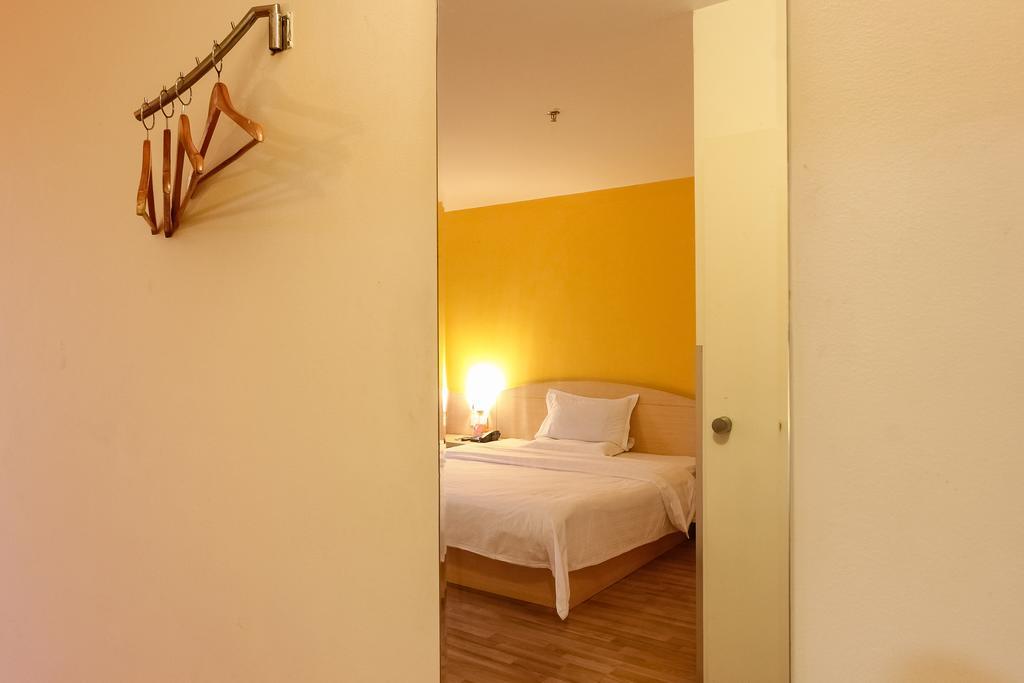 7Days Inn Guangzhou Shijing Jinbi Xincheng מראה חיצוני תמונה