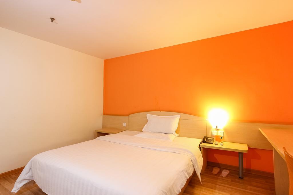 7Days Inn Guangzhou Shijing Jinbi Xincheng מראה חיצוני תמונה