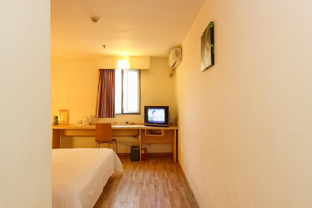 7Days Inn Guangzhou Shijing Jinbi Xincheng מראה חיצוני תמונה